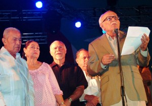 luis esc con pedro