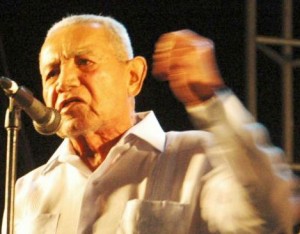 pedro grant discurseando