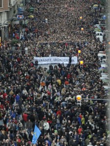 Miles personas se manifiestaron en Bilbao por la legalización de Sortu.