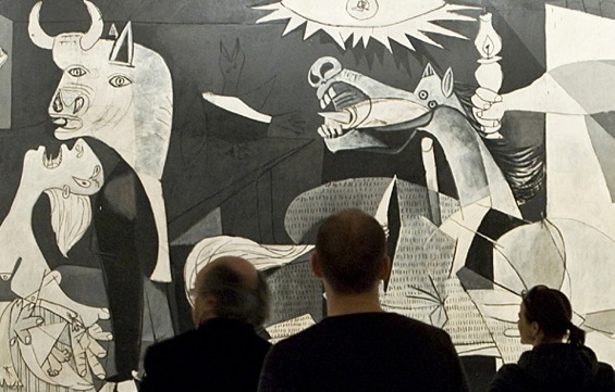 Pese a todo lo anterior, algunos visitantes afirman que el Guernica les deja indiferentes. No hay peor ciego que el que no quiere ver.
