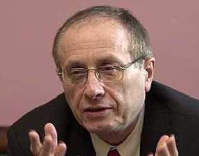 bernard-cassen11