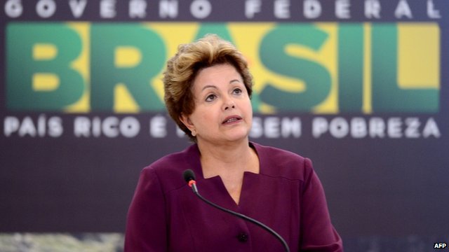 Presidenta y jugadores brasileños apoyan protestas