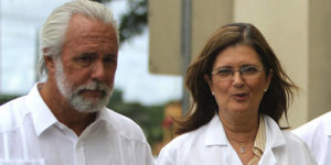 El epidemiólogo Johnny Rullán y la Secretaria de Salud, Ana Ríus / Foto de archivo.