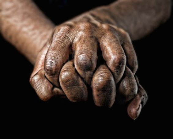 11089781-image-of-a-closeup-of-a-womans-dirty-hands