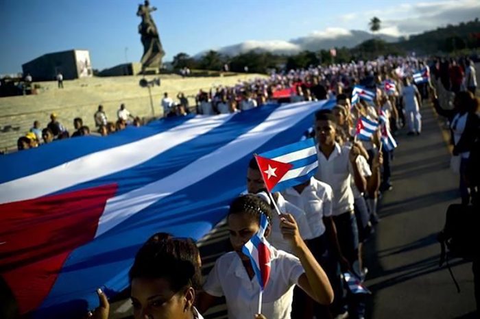 Cuba: entre el amor martiano, la guerra económica y el egoísmo