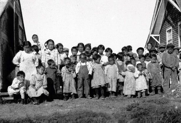 Gripe española y genocidio de comunidades indígenas de Alaska, 1918-1919