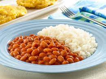 Plato con arrozy habichuelas.